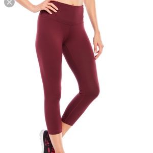 Set of two cropped leggings